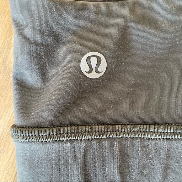 Lululemon womens Time To Sweat Bra green size 8 EUC - Picture 6 of 7